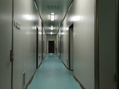 無(wú)菌醫(yī)療器械車間潔凈走廊